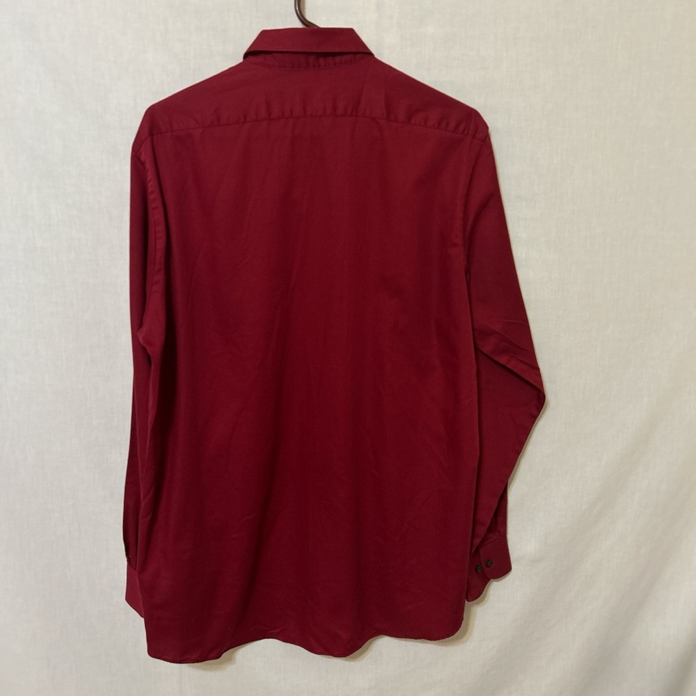 Van Heusen Red Dress Shirt Classic Style - Picture 4 of 4